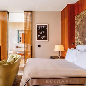 One-Bedroom Junior King Suite Garden View